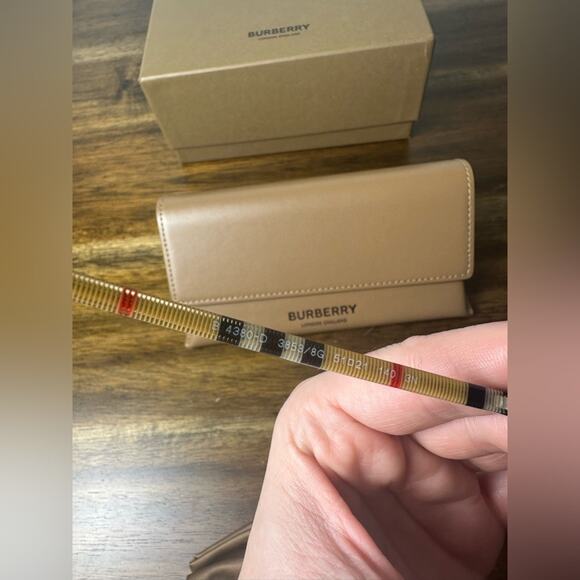 NWB Burberry Nova Check Arm Sunglasses Adjustable Nose Unisex - Picture 10 of 10